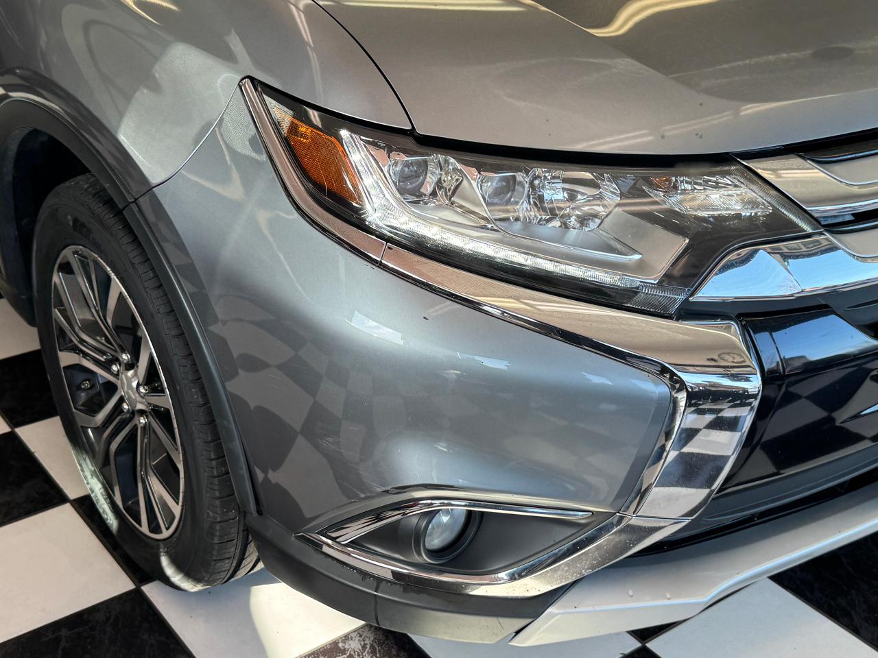 2016 Mitsubishi Outlander GT AWD 7 Passenger+Roof+AdaptiveCruise+CLEANCARFAX - Photo #34