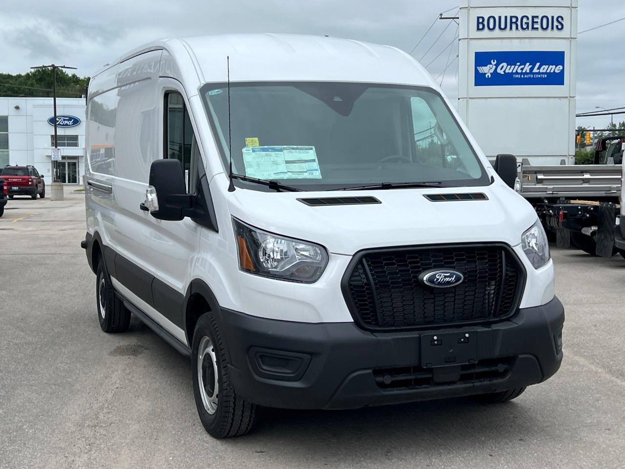 2025 Ford Transit Cargo Van T-250 148" MED RF 9070 GVWR RWD Photo3