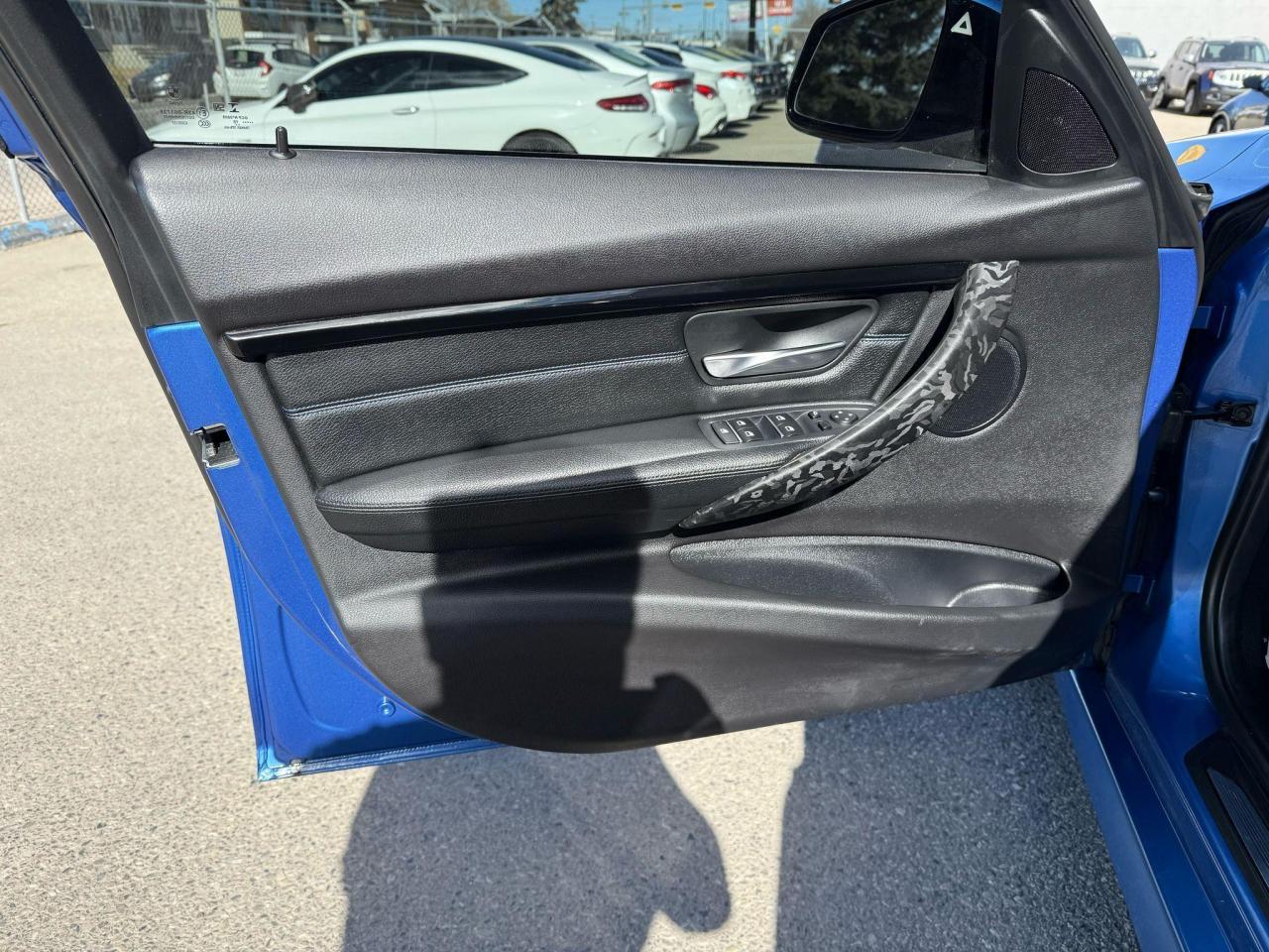 2018 BMW 3 Series 330i xDrive M-Sport - Photo #15