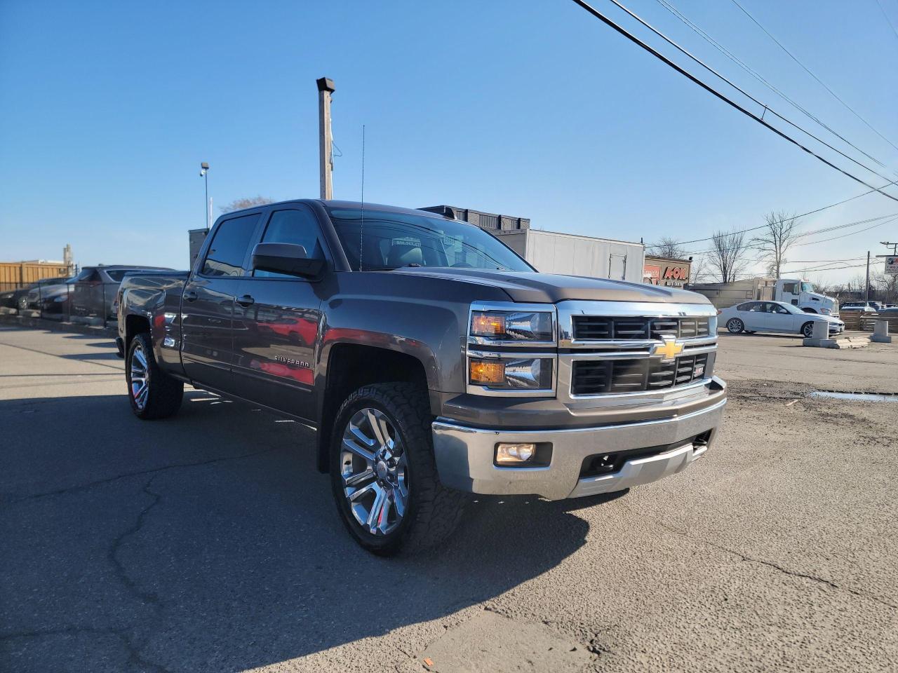2015 Chevrolet Silverado 1500 4WD Crew Cab 153.0" LT w/2LT Photo2