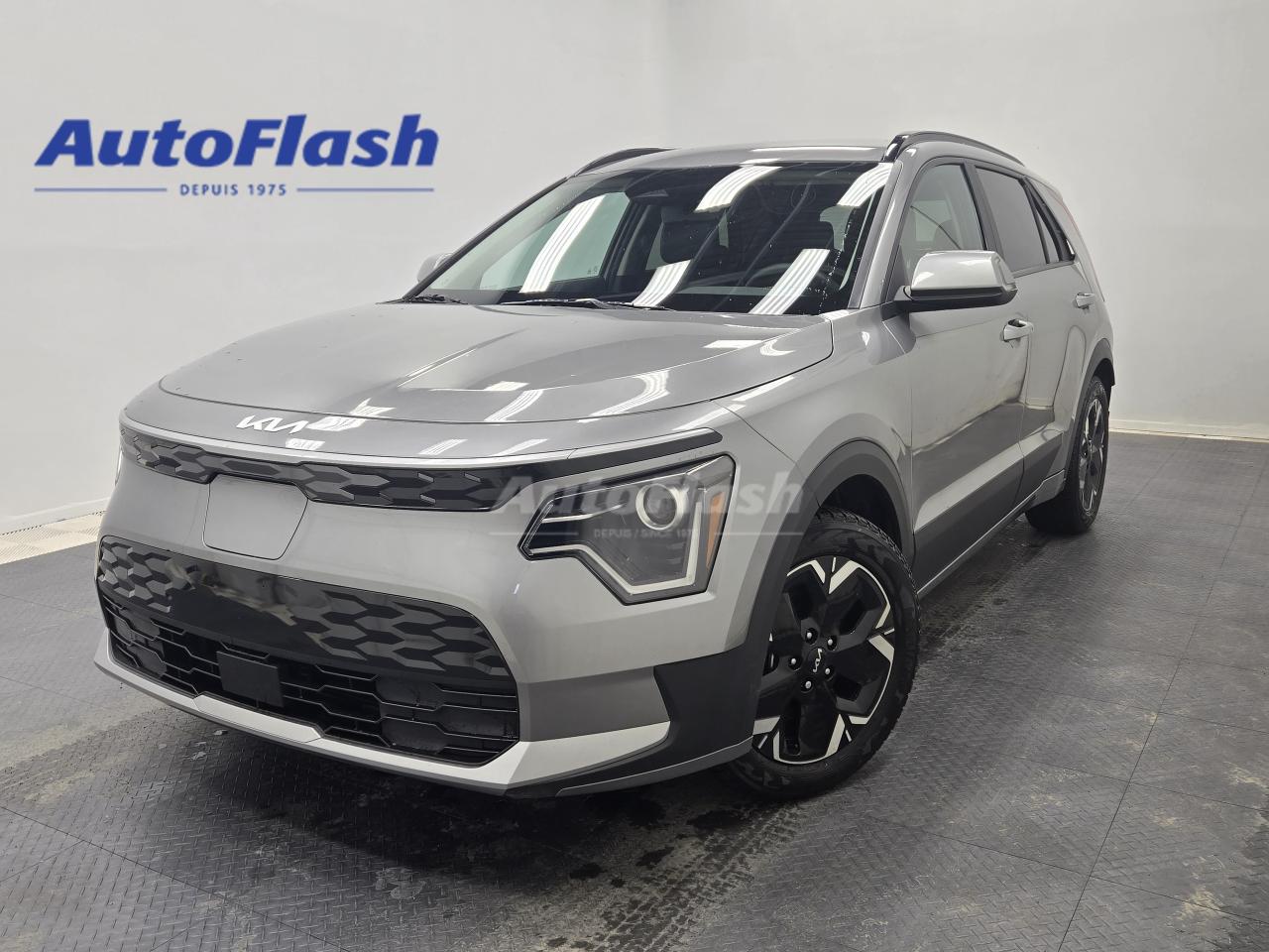 Used 2024 Kia NIRO EV WIND +, HEAT PUMP, ASSISTANCE CONDUITE for sale in Saint-Hubert, QC
