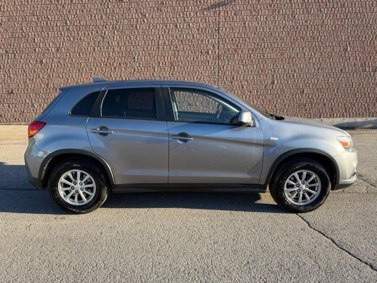 2017 Mitsubishi RVR SE | AWC | TOUCHSCREEN | BACK-UP CAM | ALLOY WHEELS | - Photo #6