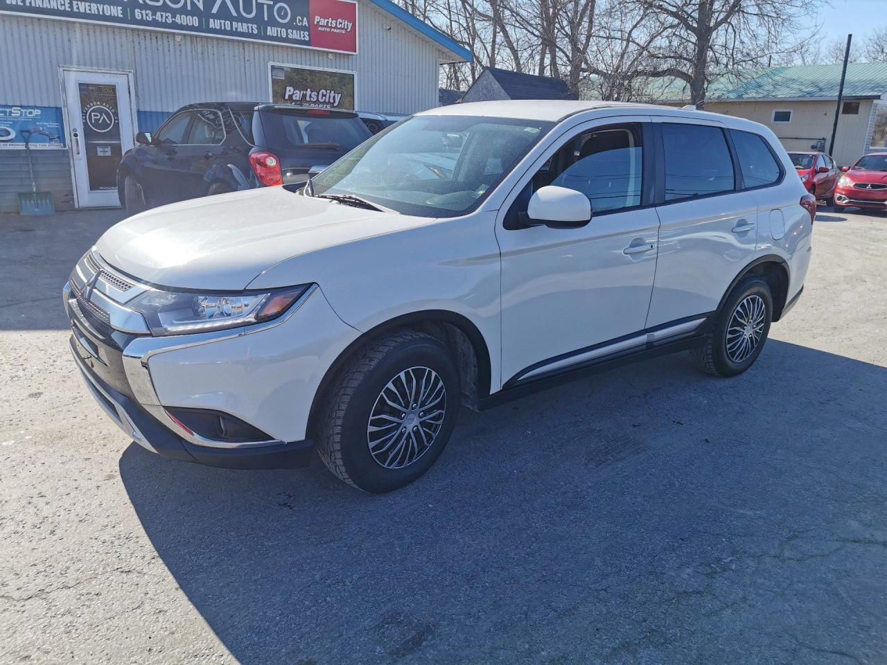 Used 2020 Mitsubishi Outlander SE AWC for sale in Madoc, ON