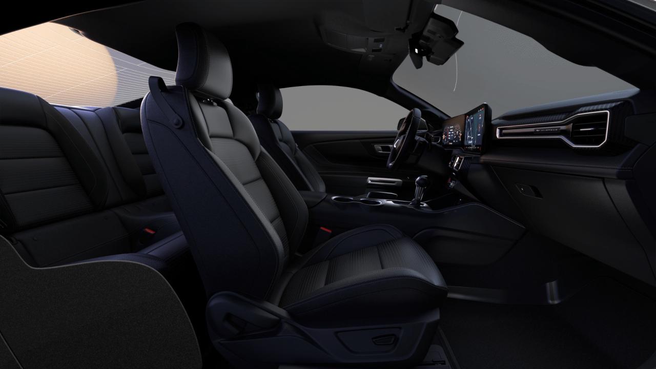 2025 Ford Mustang GT Premium Photo3