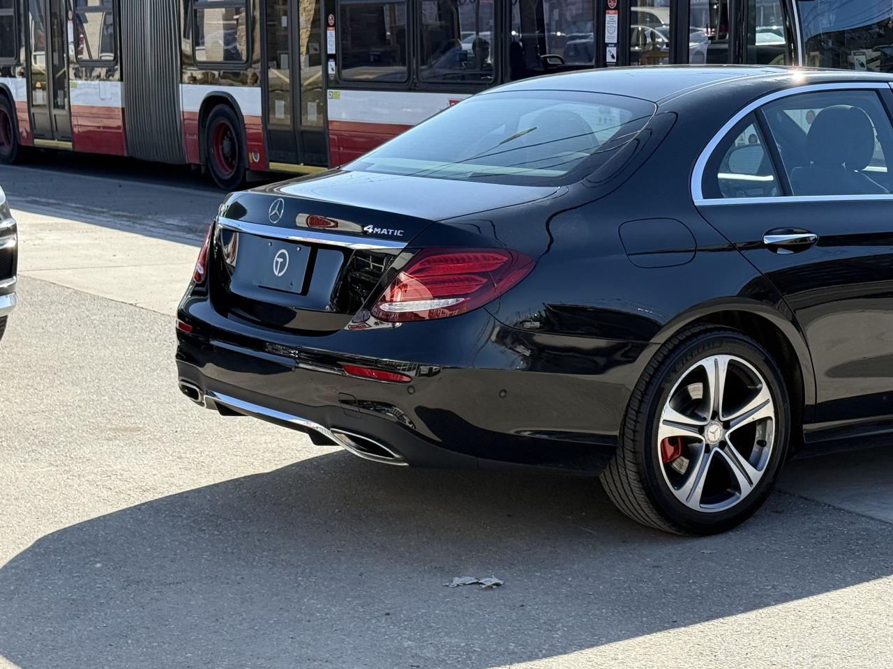 2017 Mercedes-Benz E-Class E300 //AMG SPORT | BURMESTER | LOADED - Photo #9