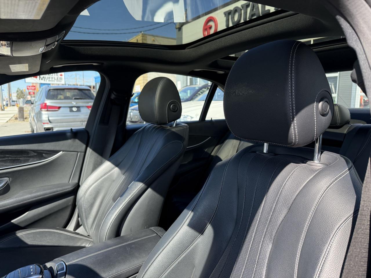 2017 Mercedes-Benz E-Class E300 //AMG SPORT | BURMESTER | LOADED - Photo #28