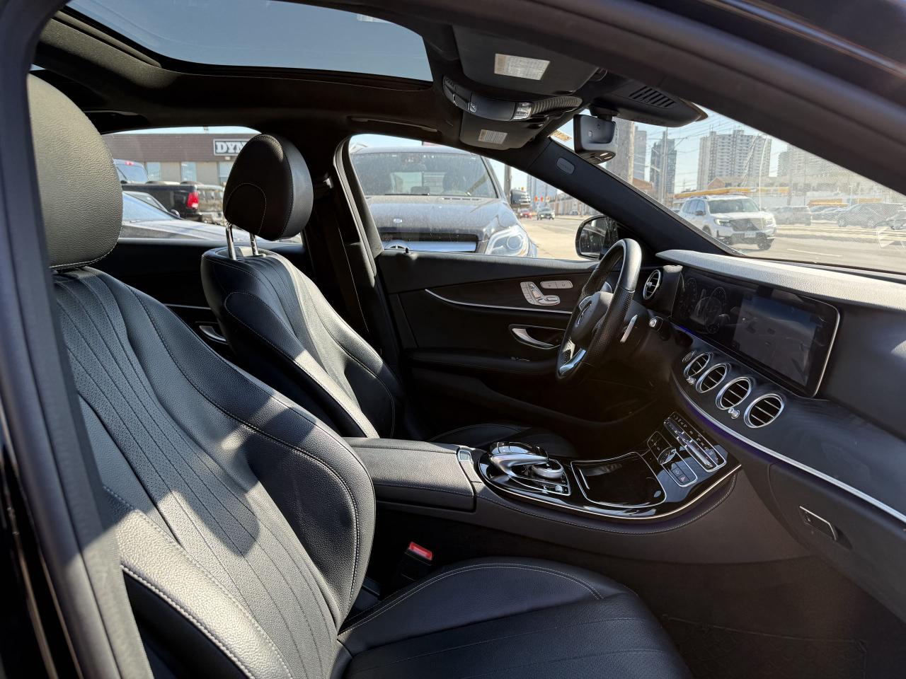 2017 Mercedes-Benz E-Class E300 //AMG SPORT | BURMESTER | LOADED - Photo #30