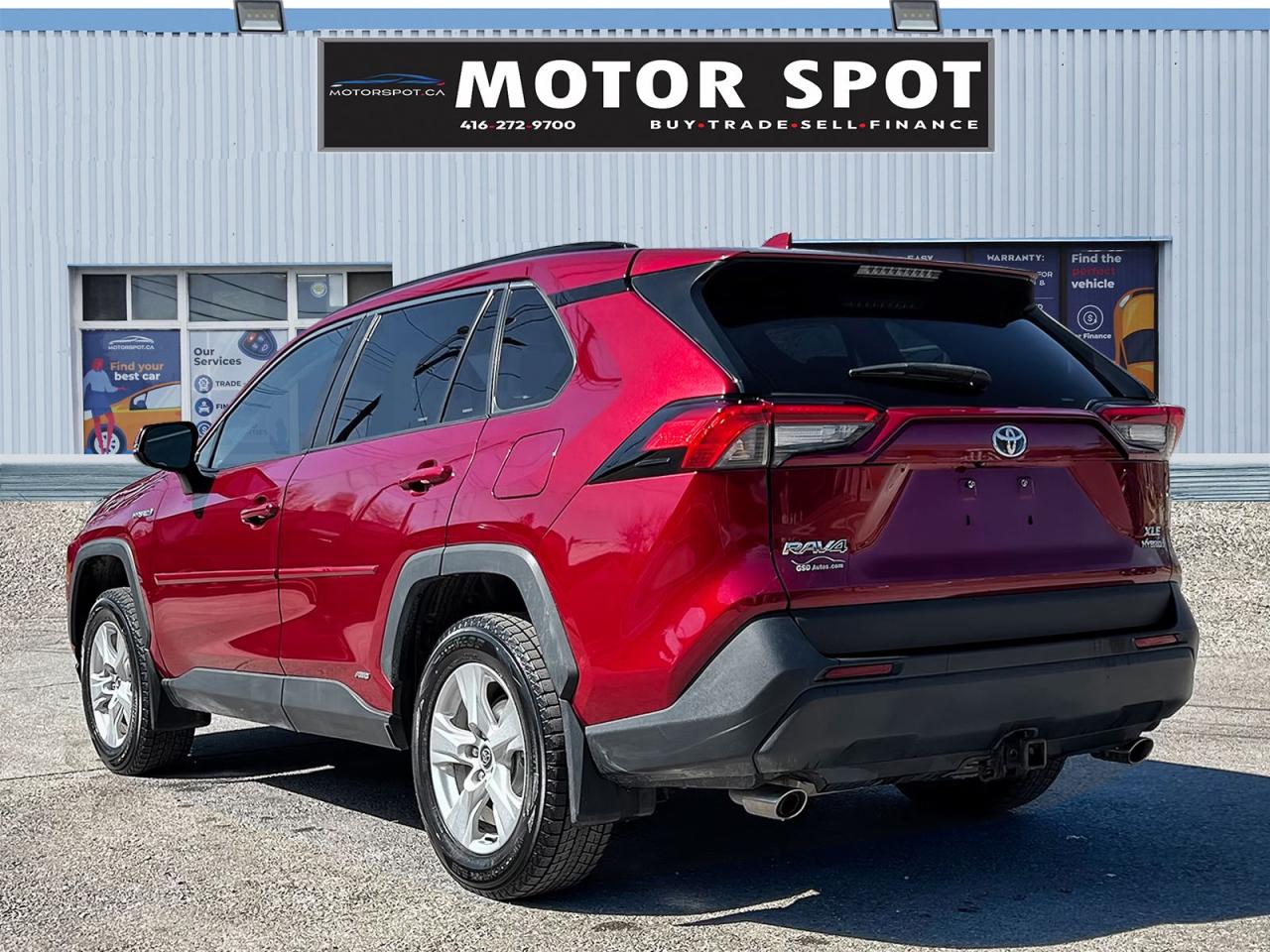 2020 Toyota RAV4 Hybrid XLE - Photo #4