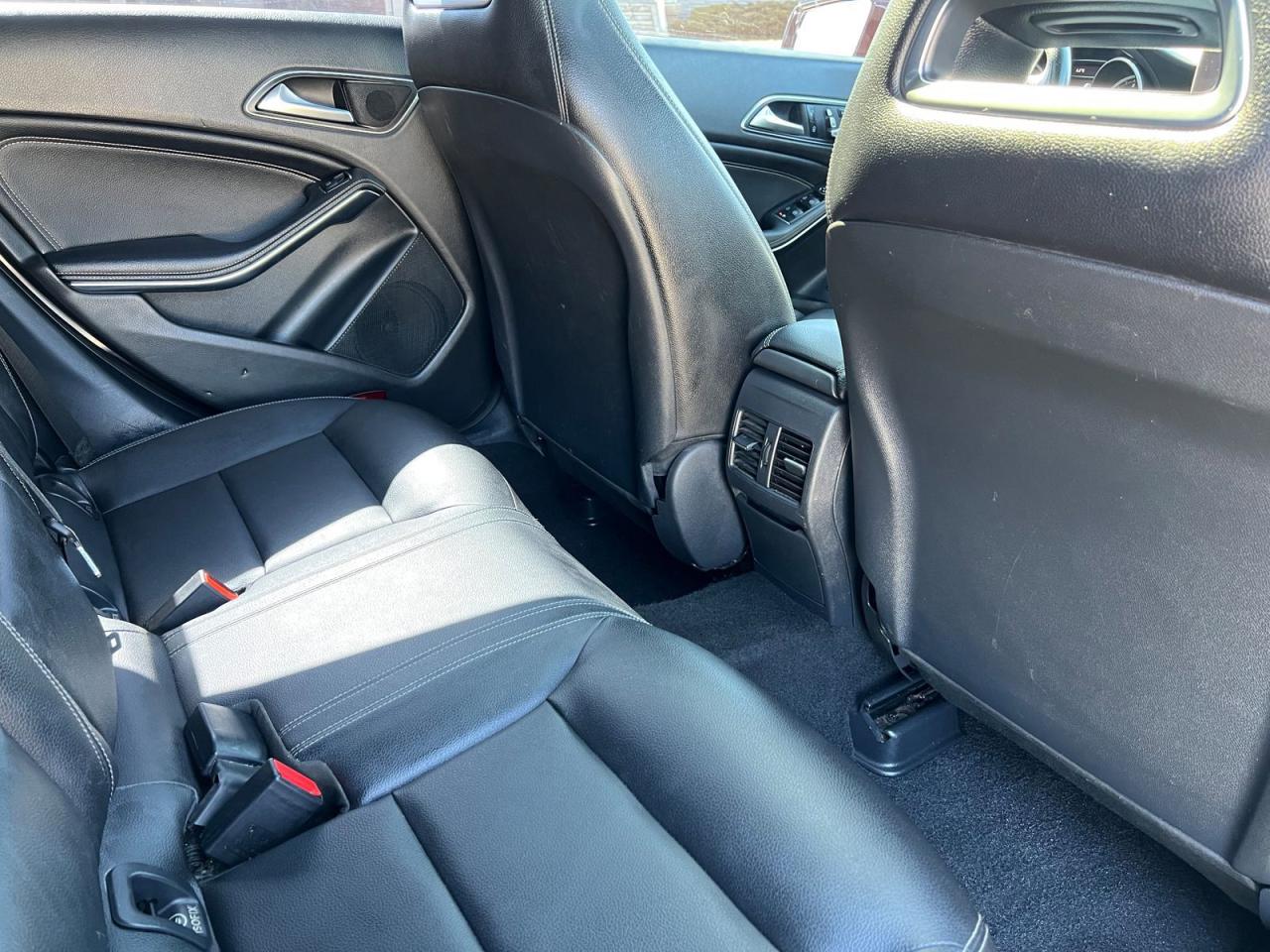 2018 Mercedes-Benz CLA-Class CLA250 4MATIC - Photo #32
