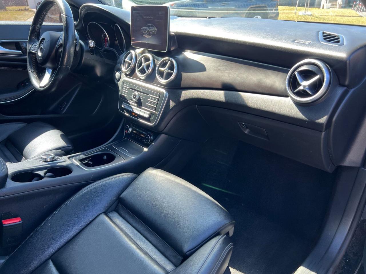 2018 Mercedes-Benz CLA-Class CLA250 4MATIC - Photo #31