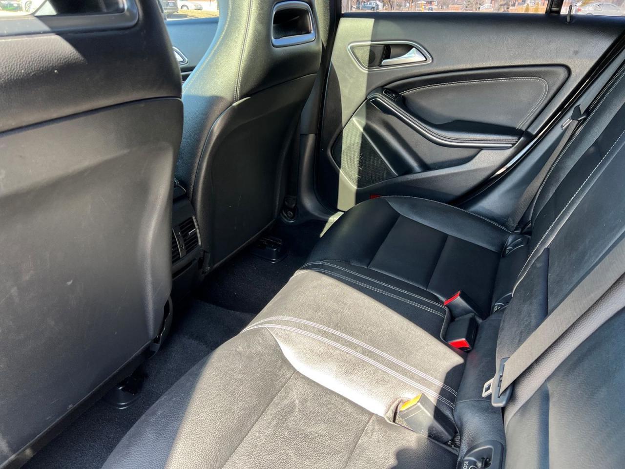 2018 Mercedes-Benz CLA-Class CLA250 4MATIC - Photo #34