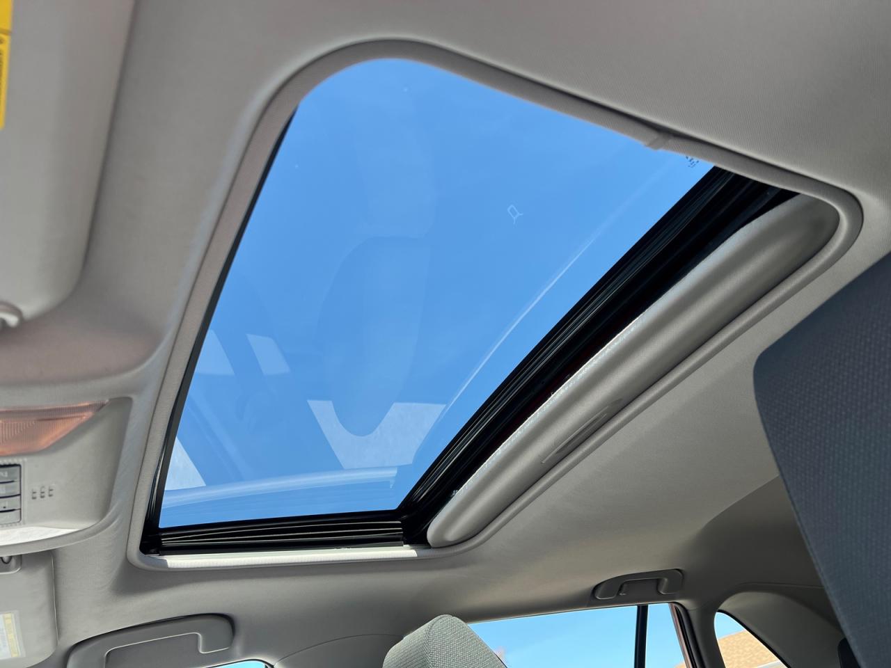 2020 Toyota RAV4 Hybrid XLE Photo