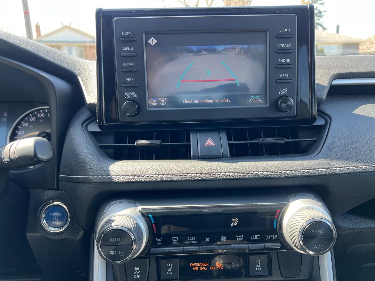 2020 Toyota RAV4 Hybrid XLE Photo