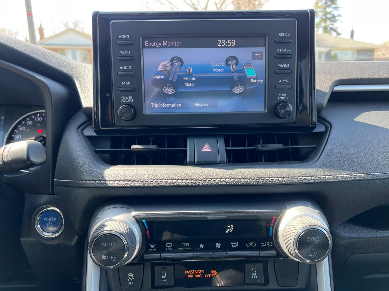 2020 Toyota RAV4 Hybrid XLE Photo