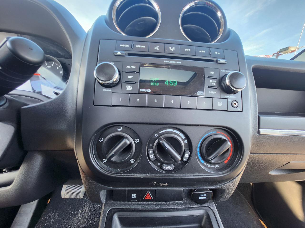 2009 Jeep Compass 123,000km only $6850 - Photo #22
