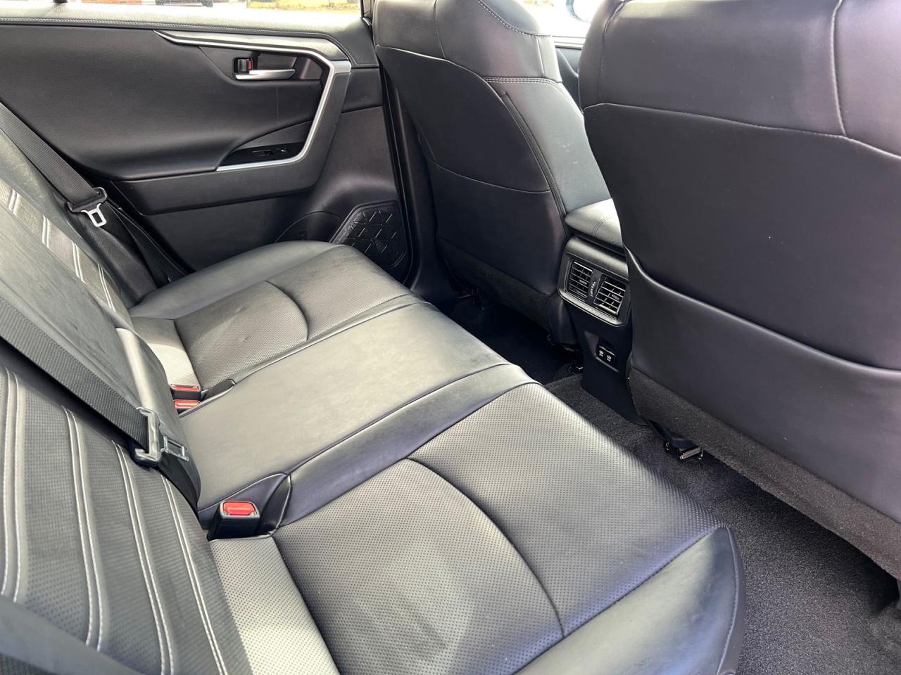 2019 Toyota RAV4 Hybrid Limited - Photo #32