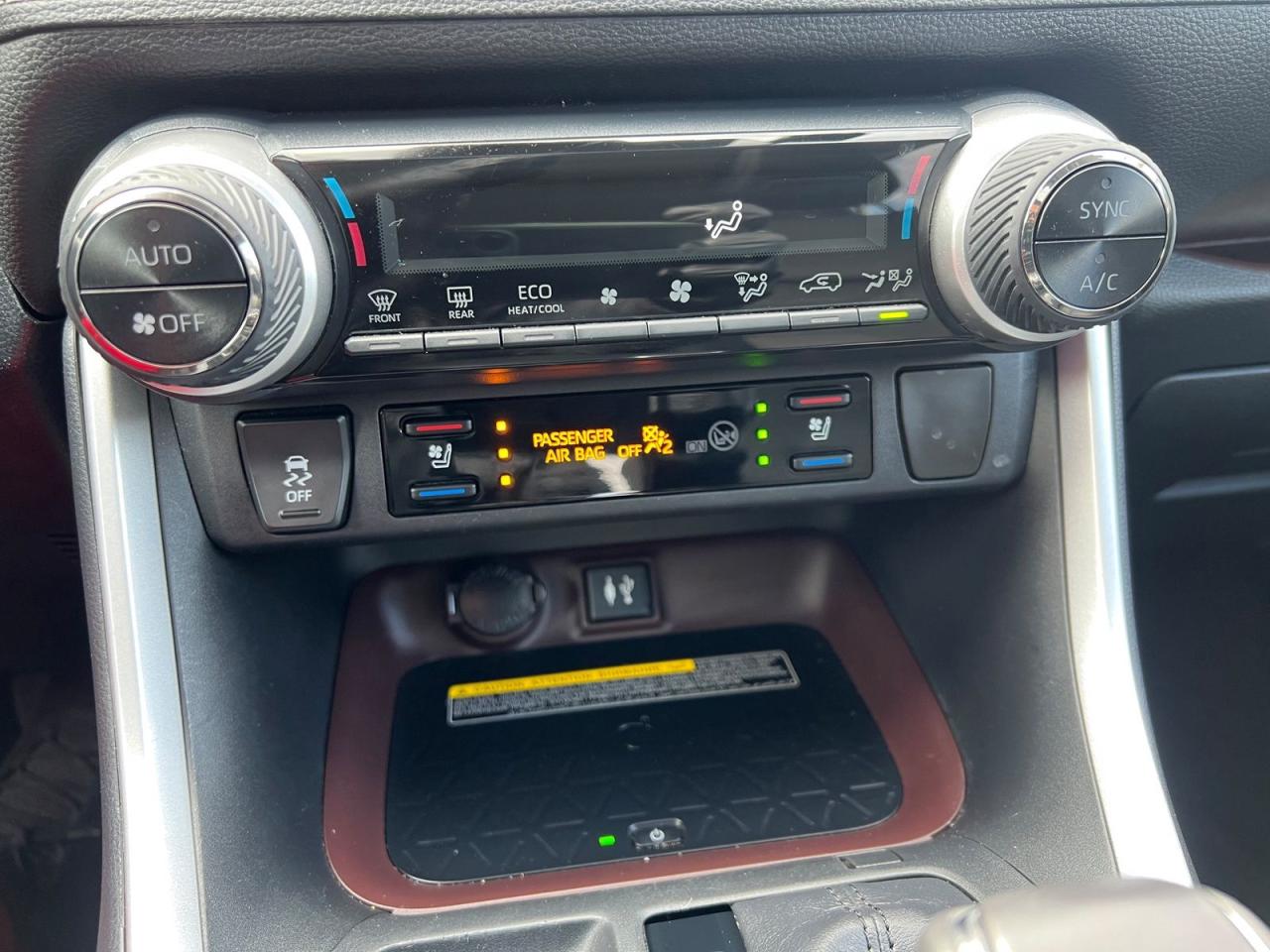 2019 Toyota RAV4 Hybrid Limited - Photo #10