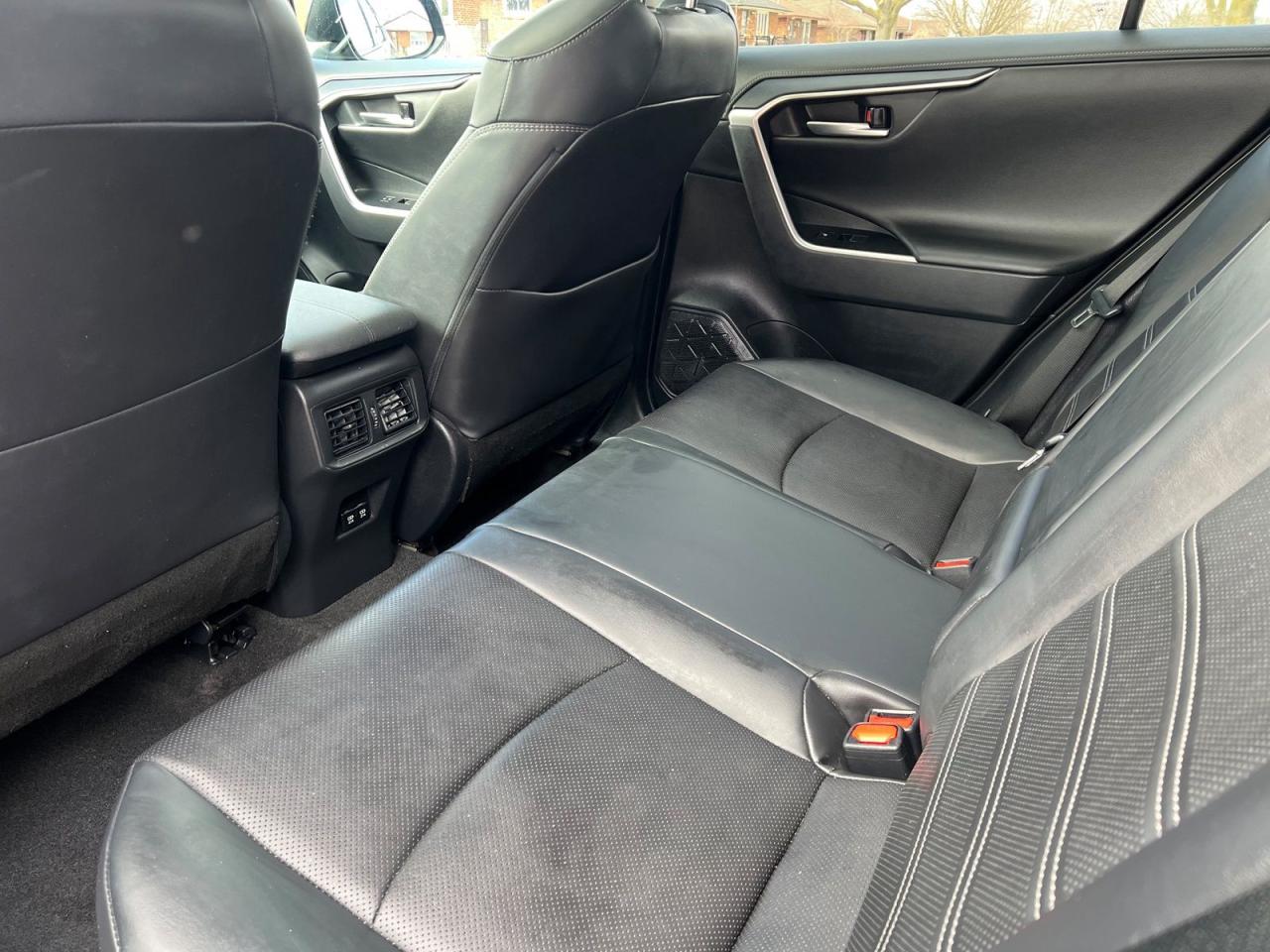 2019 Toyota RAV4 Hybrid Limited - Photo #27