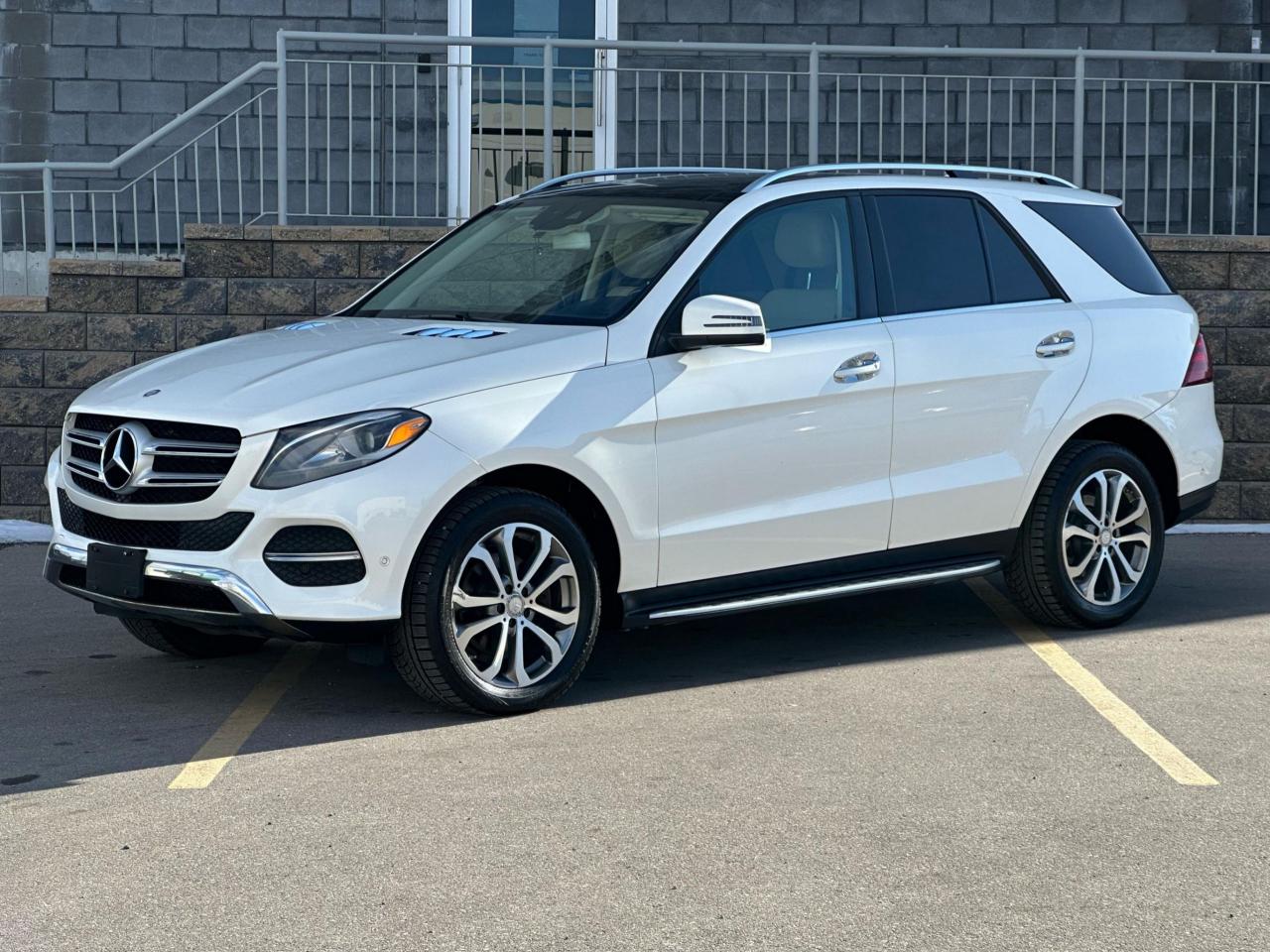 Used 2016 Mercedes-Benz GLE-Class 4MATIC 4dr GLE 350| $0 DOWN | EVERYONE APPROVED! for sale in Calgary, AB