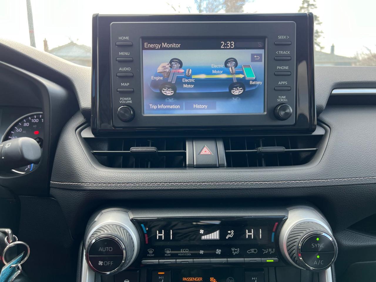 2019 Toyota RAV4 Hybrid LE - Photo #16