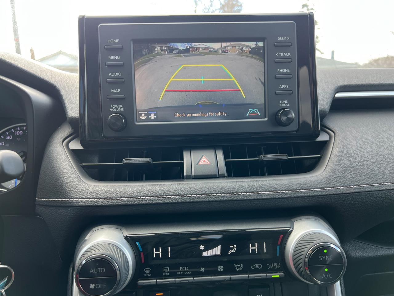 2019 Toyota RAV4 Hybrid LE - Photo #11