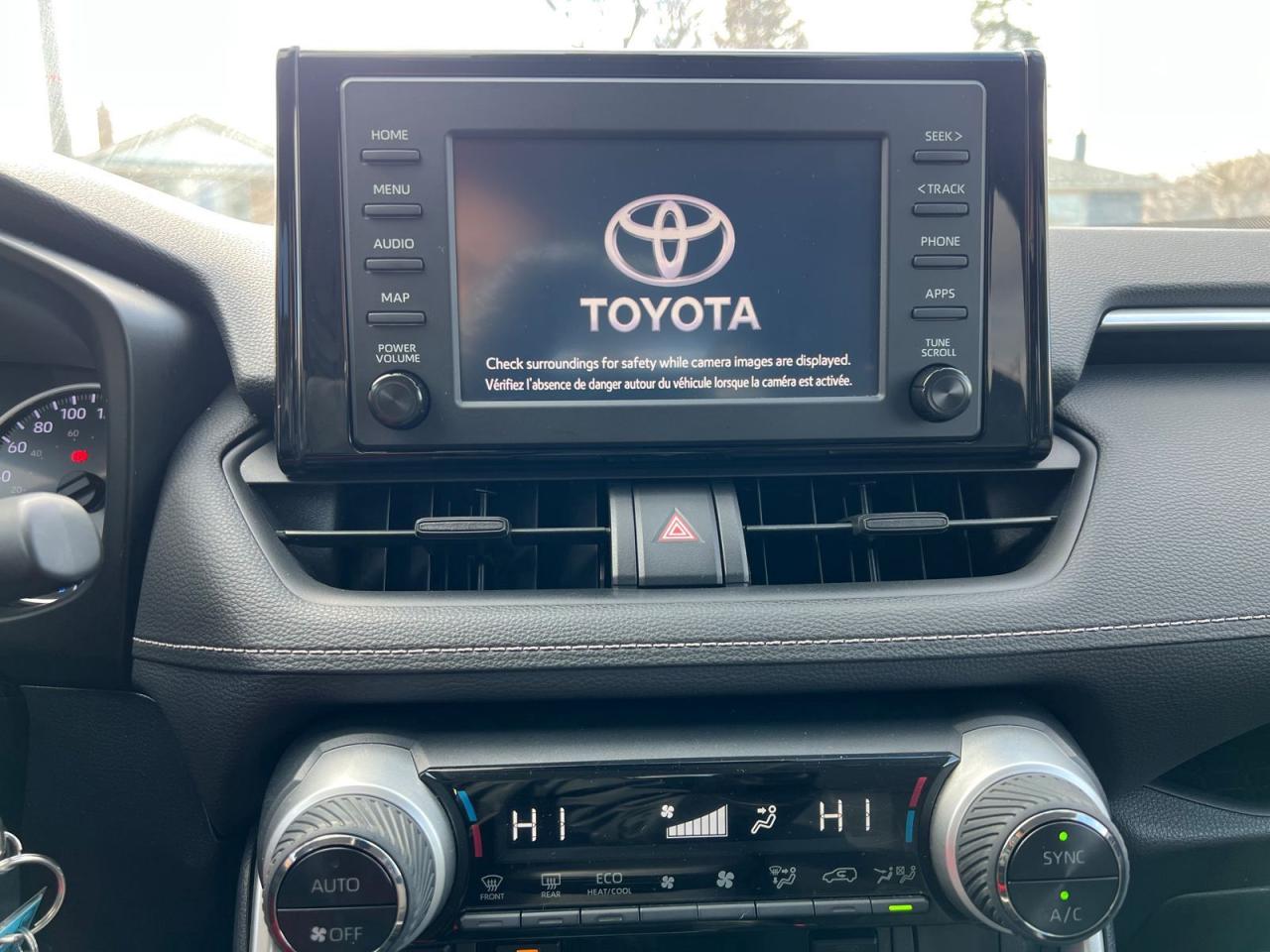 2019 Toyota RAV4 Hybrid LE - Photo #17