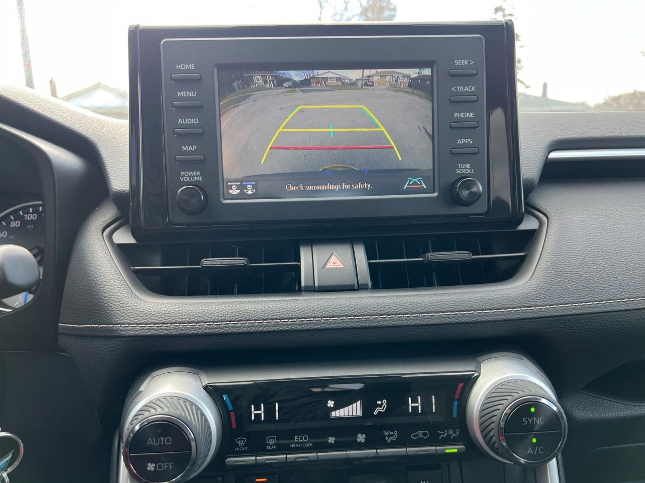 2019 Toyota RAV4 Hybrid LE - Photo #11