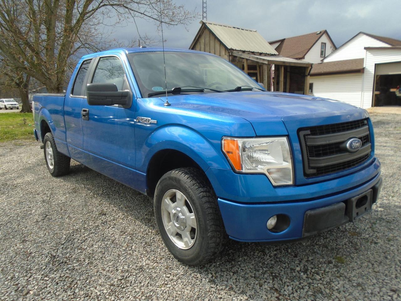 2014 Ford F-150 2WD SuperCab 145  STX - Photo #4