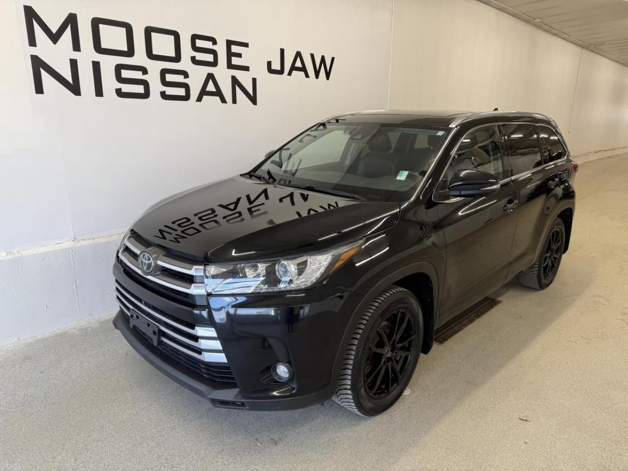 Used 2019 Toyota Highlander LIMITED for sale in Moose Jaw, SK