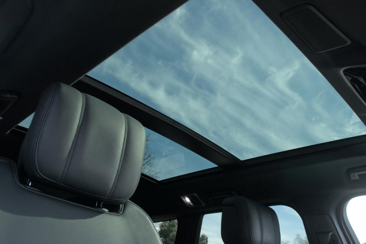 2021 Land Rover Range Rover Sport HST - Photo #21