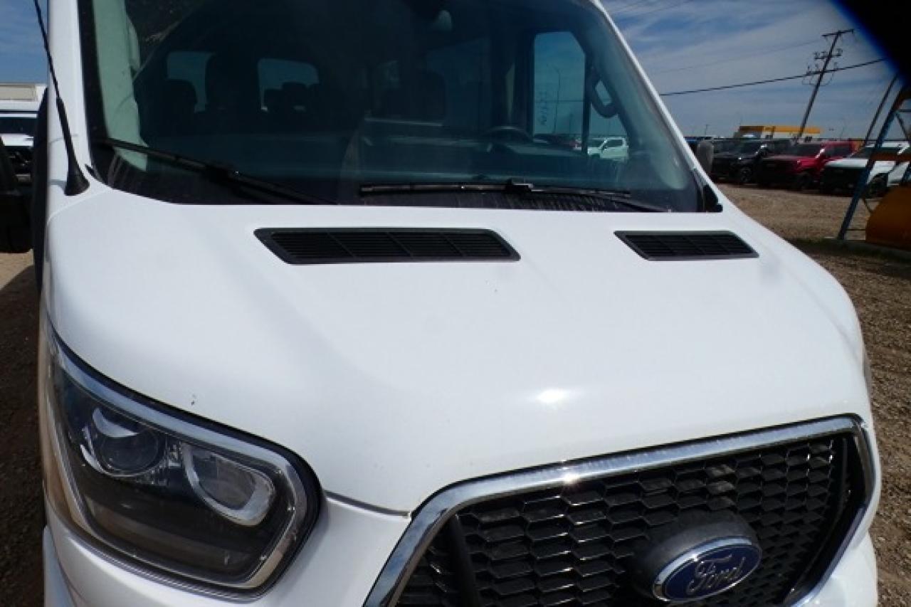 2023 Ford Transit 350 XLT 15 pass. AWD Midroof w/cloth seats, NAV, BUC - Photo #29