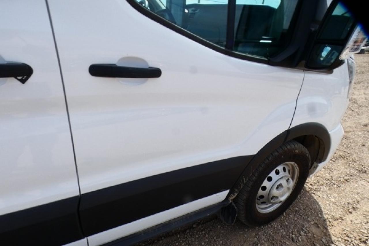 2023 Ford Transit 350 XLT 15 pass. AWD Midroof w/cloth seats, NAV, BUC - Photo #32