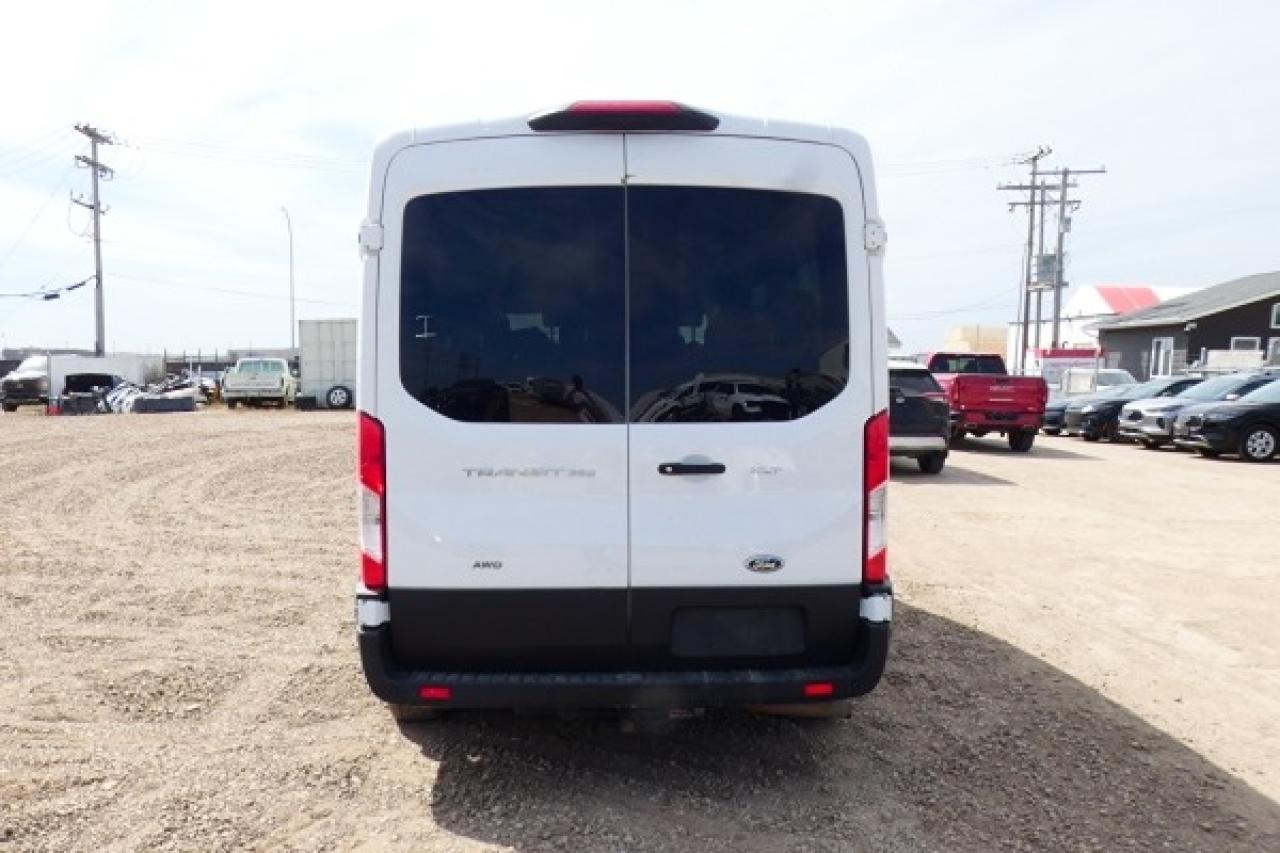 2023 Ford Transit 350 XLT 15 pass. AWD Midroof w/cloth seats, NAV, BUC - Photo #7