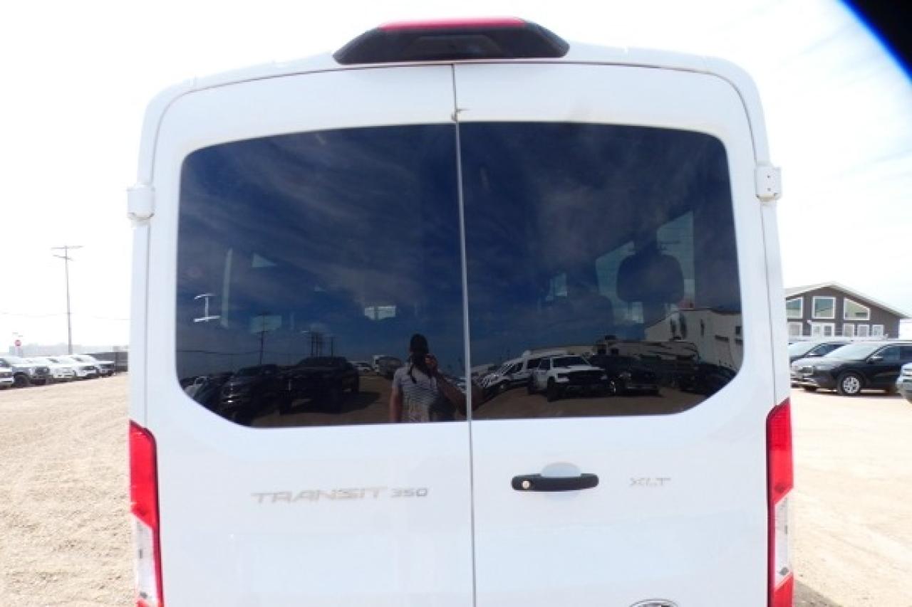 2023 Ford Transit 350 XLT 15 pass. AWD Midroof w/cloth seats, NAV, BUC - Photo #37
