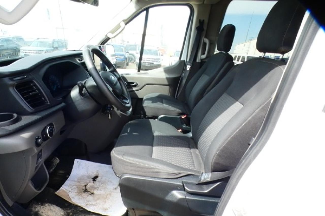 2023 Ford Transit 350 XLT 15 pass. AWD Midroof w/cloth seats, NAV, BUC - Photo #12