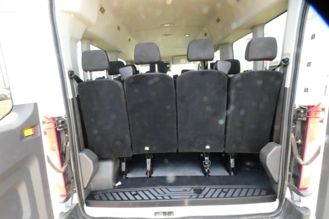 2023 Ford Transit 350 XLT 15 pass. AWD Midroof w/cloth seats, NAV, BUC - Photo #10