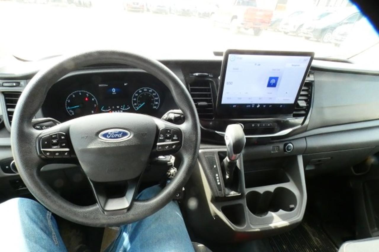 2023 Ford Transit 350 XLT 15 pass. AWD Midroof w/cloth seats, NAV, BUC - Photo #13
