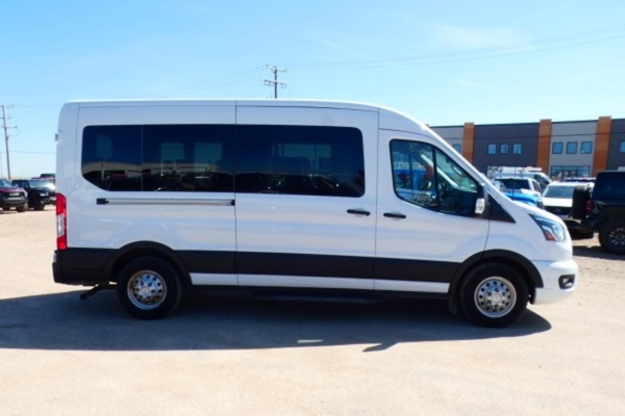 2023 Ford Transit 350 XLT 15 pass. AWD Midroof w/cloth seats, NAV, BUC - Photo #5