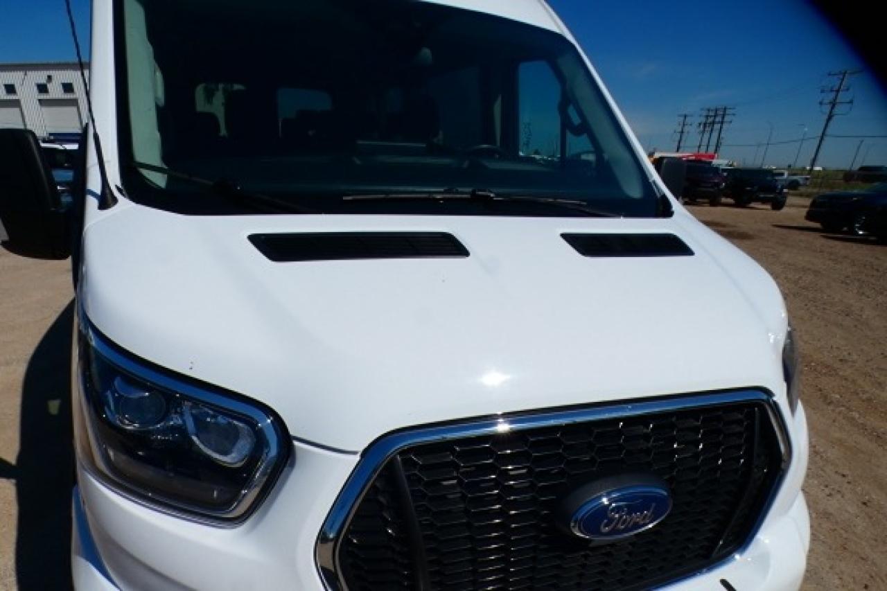 2023 Ford Transit 350 XLT 15 pass. AWD Midroof w/cloth seats, NAV, BUC - Photo #31