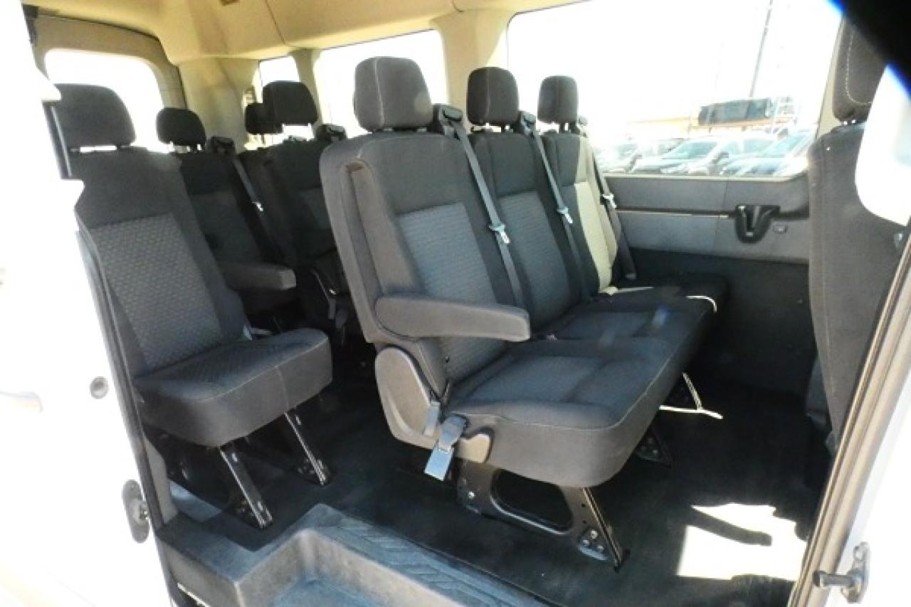 2023 Ford Transit 350 XLT 15 pass. AWD Midroof w/cloth seats, NAV, BUC - Photo #11