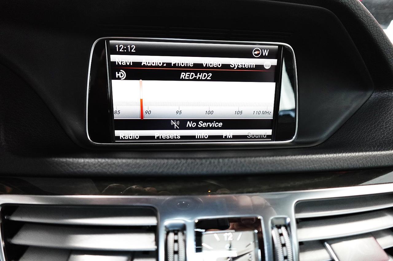 2014 Mercedes-Benz E-Class NO ACCIDENT E 300 AWD,FULLY LOADED Photo