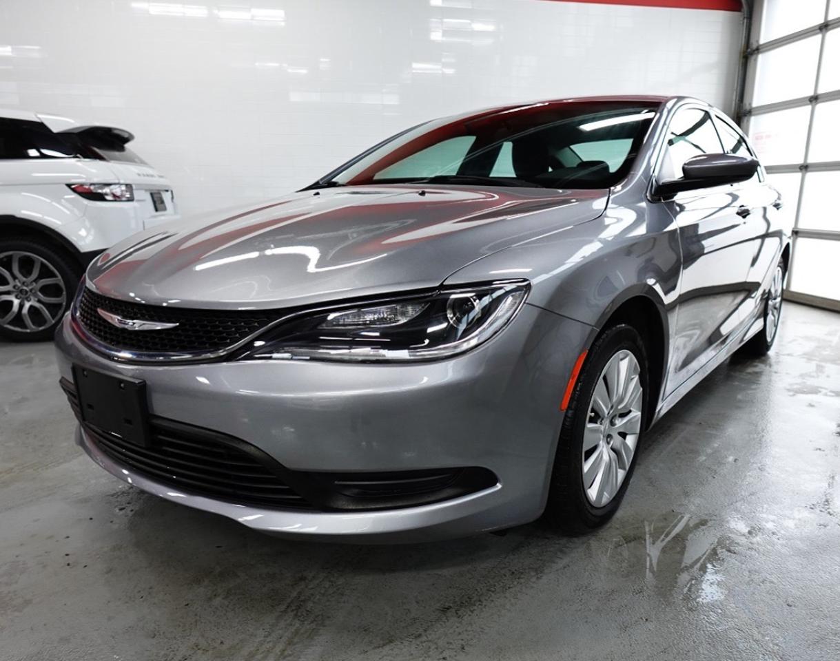 2015 Chrysler 200 SUPER LOW KM,NO ACCIDENT ,MUST SEE Photo2