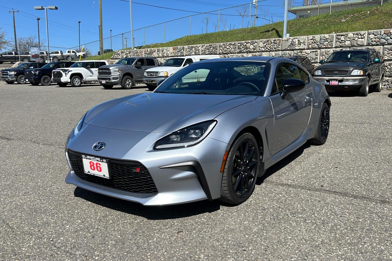 2025 Toyota GR86 Premium Photo2