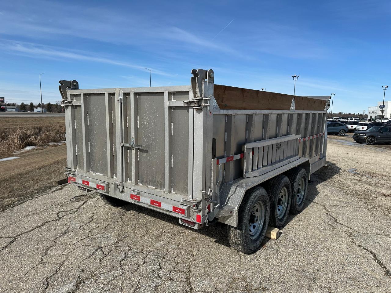 2025 Nordtek Dump Trailer 16' Triple Axle Nordtek Dump Photo3