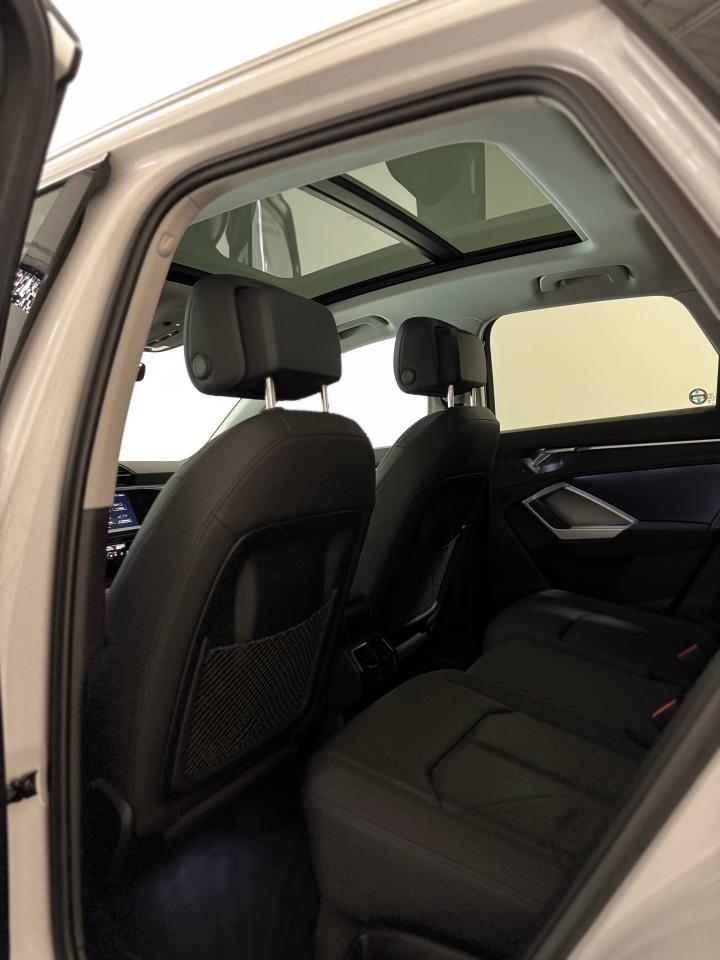 2019 Audi Q3 S line Premium Plus quattro - Photo #20