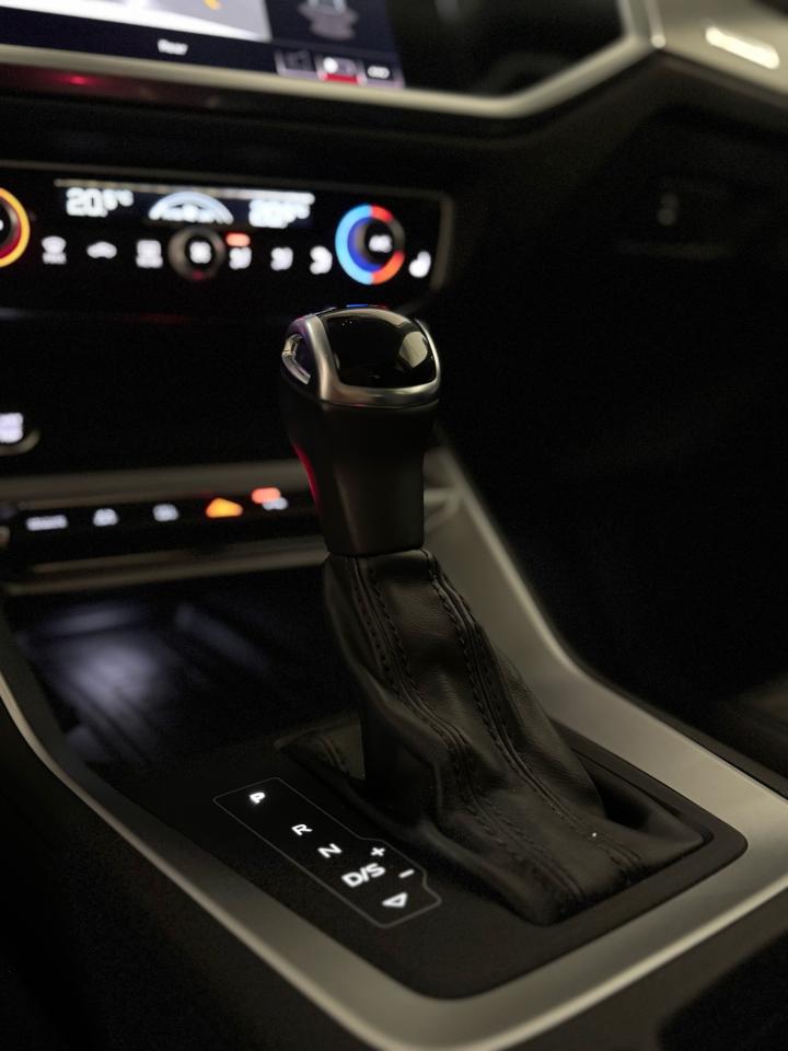 2019 Audi Q3 S line Premium Plus quattro - Photo #13