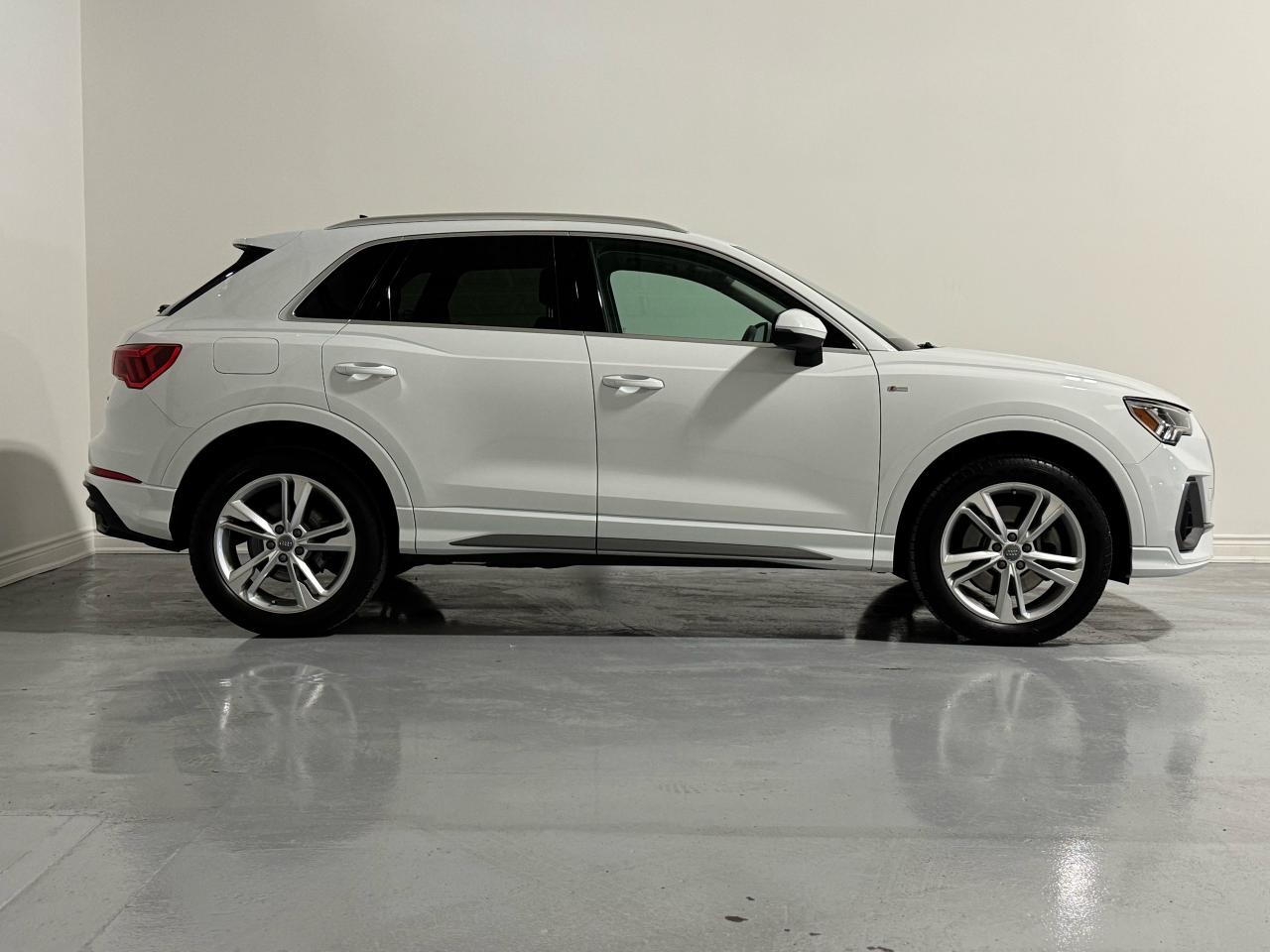 2019 Audi Q3 S line Premium Plus quattro - Photo #4