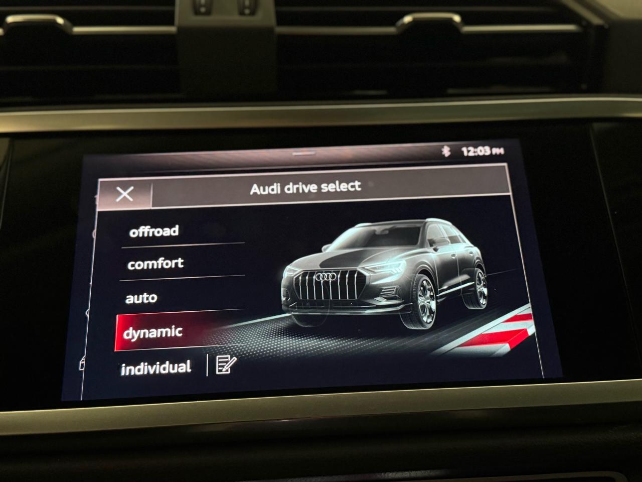 2019 Audi Q3 S line Premium Plus quattro - Photo #17
