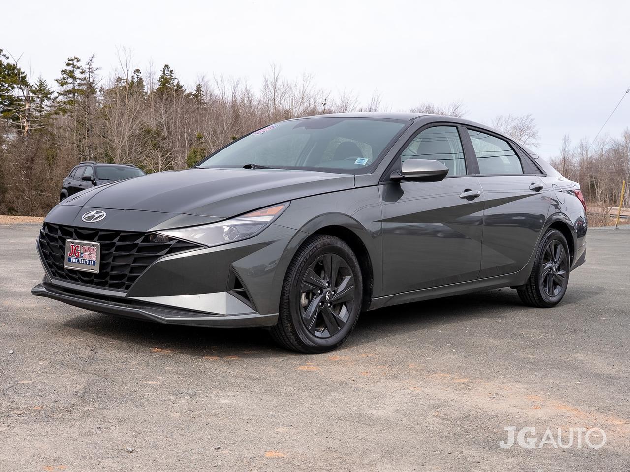 2023 Hyundai Elantra Preferred IVT