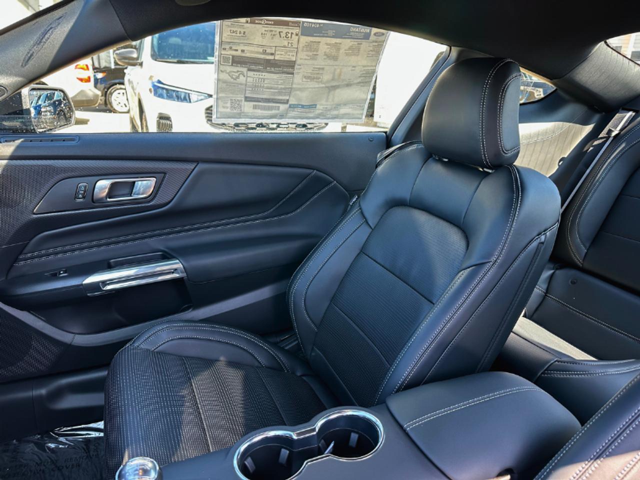 2025 Ford Mustang GT PREMIUM/ MANUAL/COMPANY DEMO ..FASTTTTT Photo